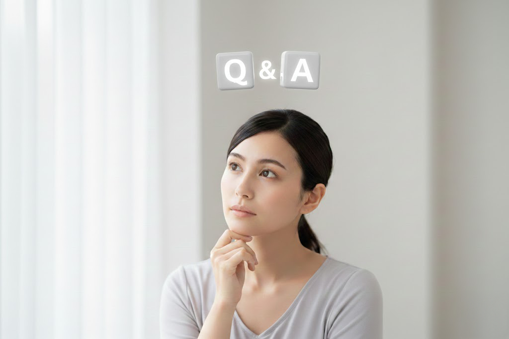 Q &Aをイメージしている女性の画像。